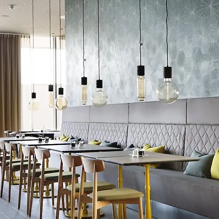 Comfort Hotel Bergen Airport 3*