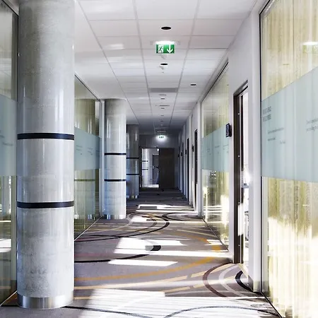 Comfort Hotel Bergen Airport 3*